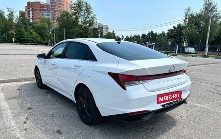 Hyundai Elantra, 2021 год, 1 850 000 рублей, 6 фотография