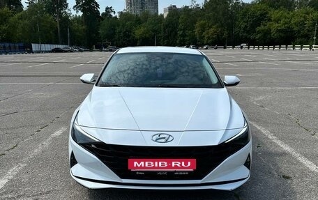Hyundai Elantra, 2021 год, 1 850 000 рублей, 10 фотография