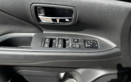 Mitsubishi Outlander III рестайлинг 3, 2019 год, 2 800 000 рублей, 14 фотография
