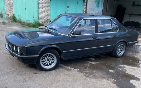 BMW 5 серия, 1985 год, 220 000 рублей, 1 фотография