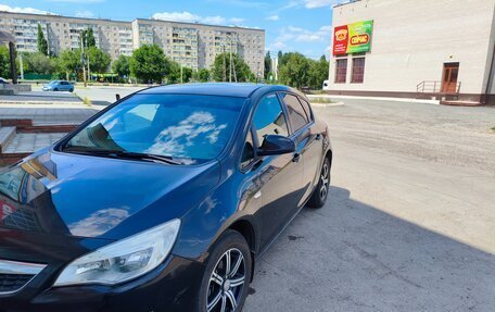 Opel Astra J, 2010 год, 710 000 рублей, 3 фотография