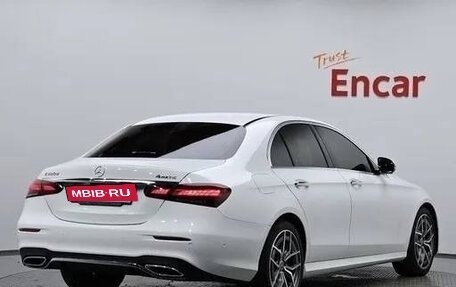 Mercedes-Benz E-Класс, 2020 год, 3 600 000 рублей, 4 фотография