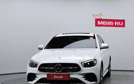 Mercedes-Benz E-Класс, 2020 год, 3 600 000 рублей, 2 фотография