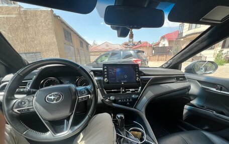 Toyota Camry, 2020 год, 2 900 000 рублей, 10 фотография