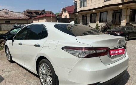 Toyota Camry, 2020 год, 2 900 000 рублей, 12 фотография