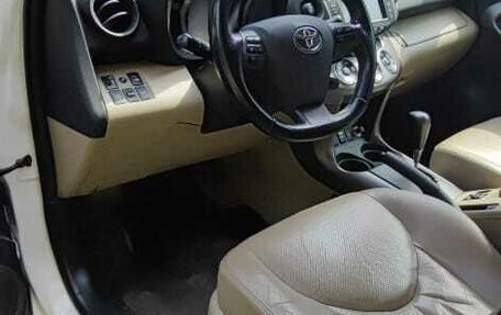 Toyota RAV4, 2011 год, 1 350 000 рублей, 12 фотография