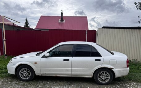 Mazda Familia, 2002 год, 240 000 рублей, 2 фотография