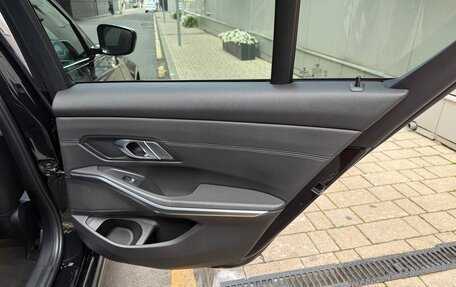 BMW 3 серия, 2020 год, 3 800 000 рублей, 18 фотография