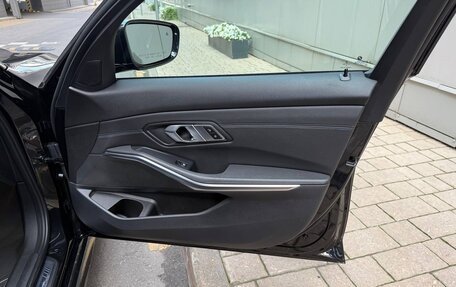 BMW 3 серия, 2020 год, 3 800 000 рублей, 21 фотография