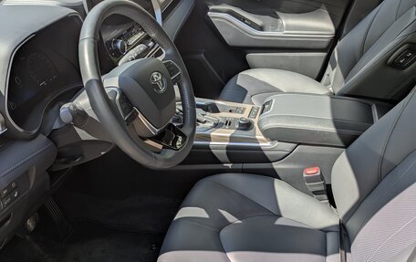 Toyota Highlander, 2024 год, 5 450 000 рублей, 5 фотография