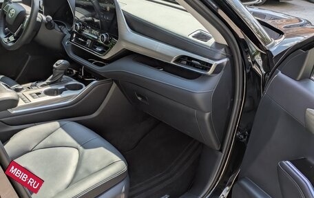 Toyota Highlander, 2024 год, 5 450 000 рублей, 6 фотография