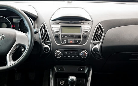 Hyundai ix35 I рестайлинг, 2014 год, 1 299 000 рублей, 19 фотография