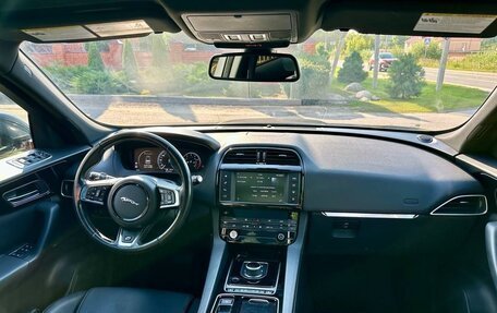 Jaguar F-Pace, 2017 год, 2 990 000 рублей, 8 фотография