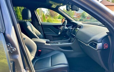 Jaguar F-Pace, 2017 год, 2 990 000 рублей, 17 фотография