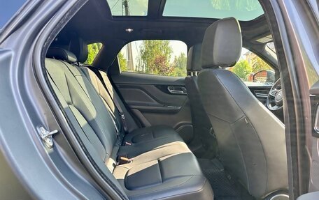 Jaguar F-Pace, 2017 год, 2 990 000 рублей, 33 фотография