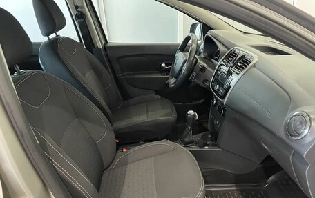 Renault Logan II, 2016 год, 750 000 рублей, 12 фотография