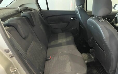 Renault Logan II, 2016 год, 750 000 рублей, 13 фотография