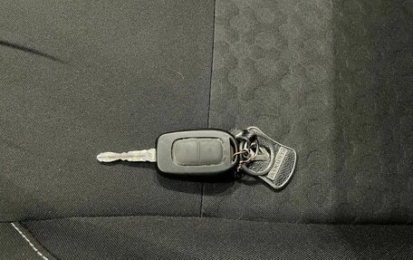 Renault Logan II, 2016 год, 750 000 рублей, 18 фотография