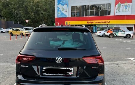 Volkswagen Tiguan II, 2018 год, 2 750 000 рублей, 2 фотография