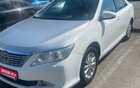 Toyota Camry, 2012 год, 1 590 000 рублей, 2 фотография