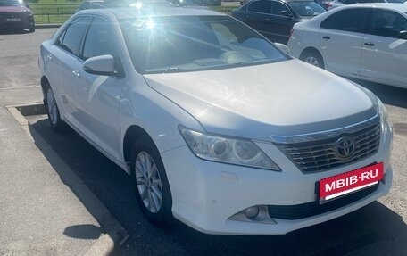 Toyota Camry, 2012 год, 1 590 000 рублей, 6 фотография