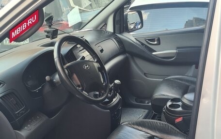 Hyundai H-1 II рестайлинг, 2008 год, 1 450 000 рублей, 16 фотография
