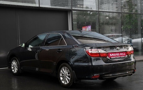 Toyota Camry, 2017 год, 2 395 000 рублей, 7 фотография