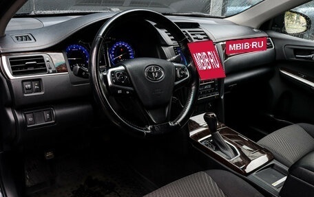 Toyota Camry, 2017 год, 2 395 000 рублей, 14 фотография