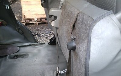 Toyota Land Cruiser 100 рестайлинг 2, 2004 год, 2 500 000 рублей, 1 фотография
