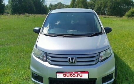 Honda Freed I, 2011 год, 850 000 рублей, 1 фотография