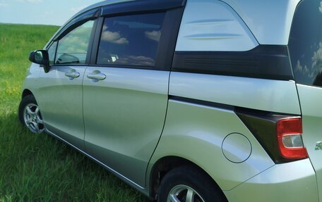 Honda Freed I, 2011 год, 850 000 рублей, 3 фотография