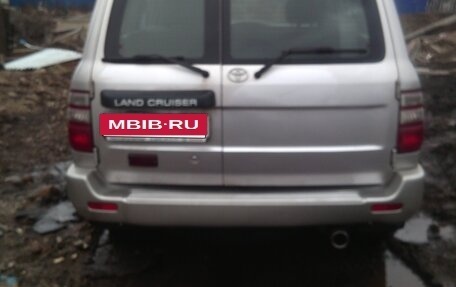Toyota Land Cruiser 100 рестайлинг 2, 2004 год, 2 500 000 рублей, 11 фотография