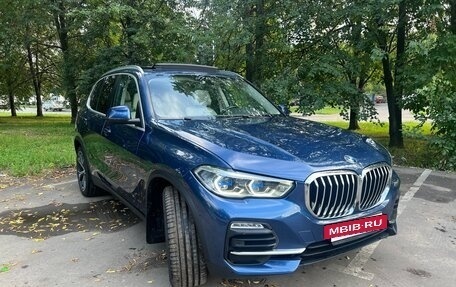 BMW X5, 2019 год, 5 550 000 рублей, 2 фотография