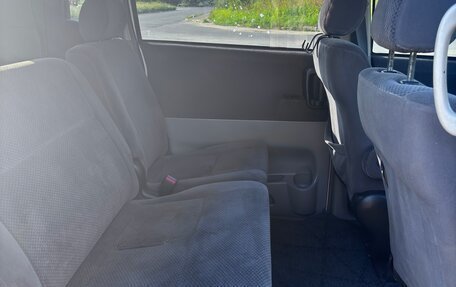 Toyota Voxy II, 2002 год, 840 000 рублей, 12 фотография