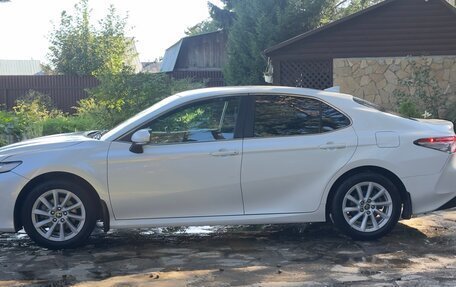 Toyota Camry, 2021 год, 2 450 000 рублей, 6 фотография
