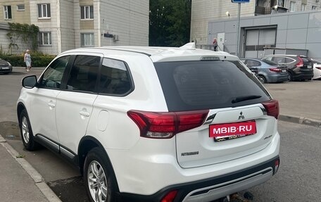 Mitsubishi Outlander III рестайлинг 3, 2019 год, 2 256 500 рублей, 5 фотография