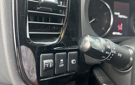Mitsubishi Outlander III рестайлинг 3, 2019 год, 2 256 500 рублей, 14 фотография