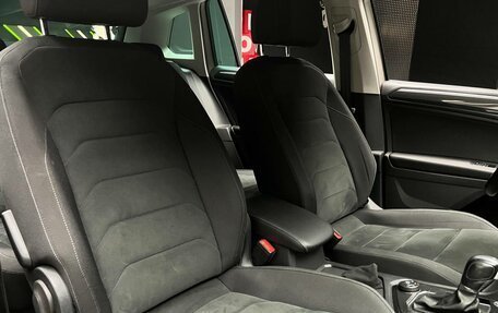 Volkswagen Tiguan II, 2018 год, 2 600 020 рублей, 17 фотография