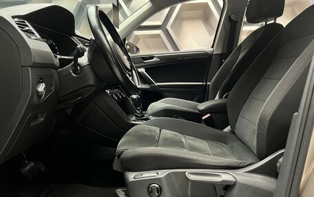 Volkswagen Tiguan II, 2018 год, 2 600 020 рублей, 16 фотография