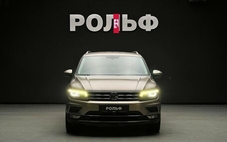 Volkswagen Tiguan II, 2018 год, 2 600 020 рублей, 2 фотография