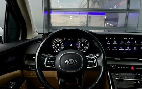 KIA Carnival, 2021 год, 3 999 000 рублей, 13 фотография