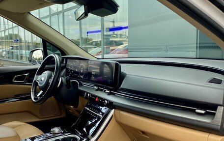 KIA Carnival, 2021 год, 3 999 000 рублей, 30 фотография