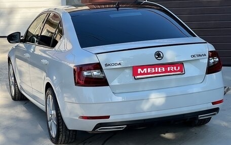 Skoda Octavia, 2017 год, 1 890 000 рублей, 5 фотография