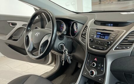 Hyundai Elantra V, 2015 год, 1 088 000 рублей, 19 фотография
