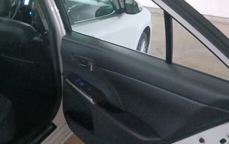 Toyota Camry, 2016 год, 2 350 000 рублей, 11 фотография