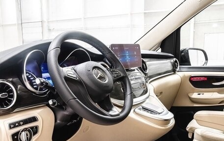 Mercedes-Benz V-Класс, 2023 год, 11 390 000 рублей, 4 фотография