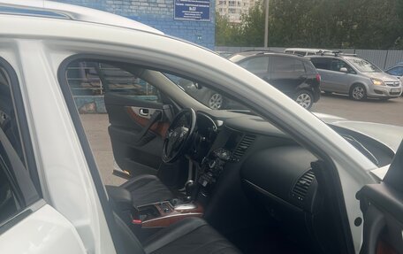 Infiniti FX II, 2013 год, 1 600 000 рублей, 10 фотография