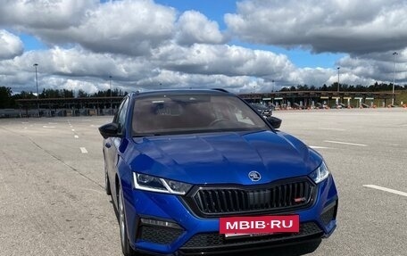 Skoda Octavia RS, 2021 год, 4 100 000 рублей, 11 фотография