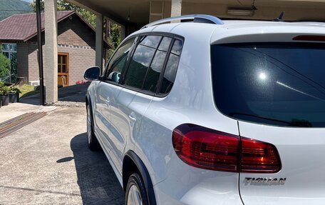 Volkswagen Tiguan I, 2016 год, 2 000 000 рублей, 14 фотография