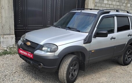 Chevrolet Niva I рестайлинг, 2019 год, 760 000 рублей, 3 фотография